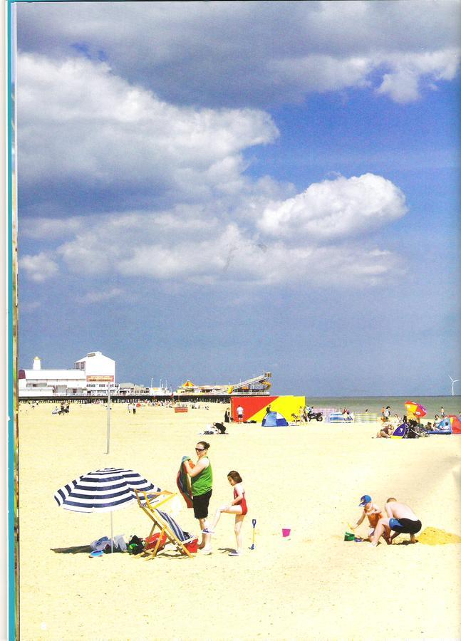 Haydee Guesthouse Great Yarmouth Bagian luar foto